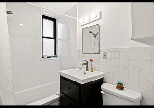 1400 Commonwealth Ave, Unit 6 in Boston, MA - Building Photo - Building Photo