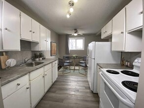 Park Manor in Saskatoon, SK - Building Photo - Building Photo