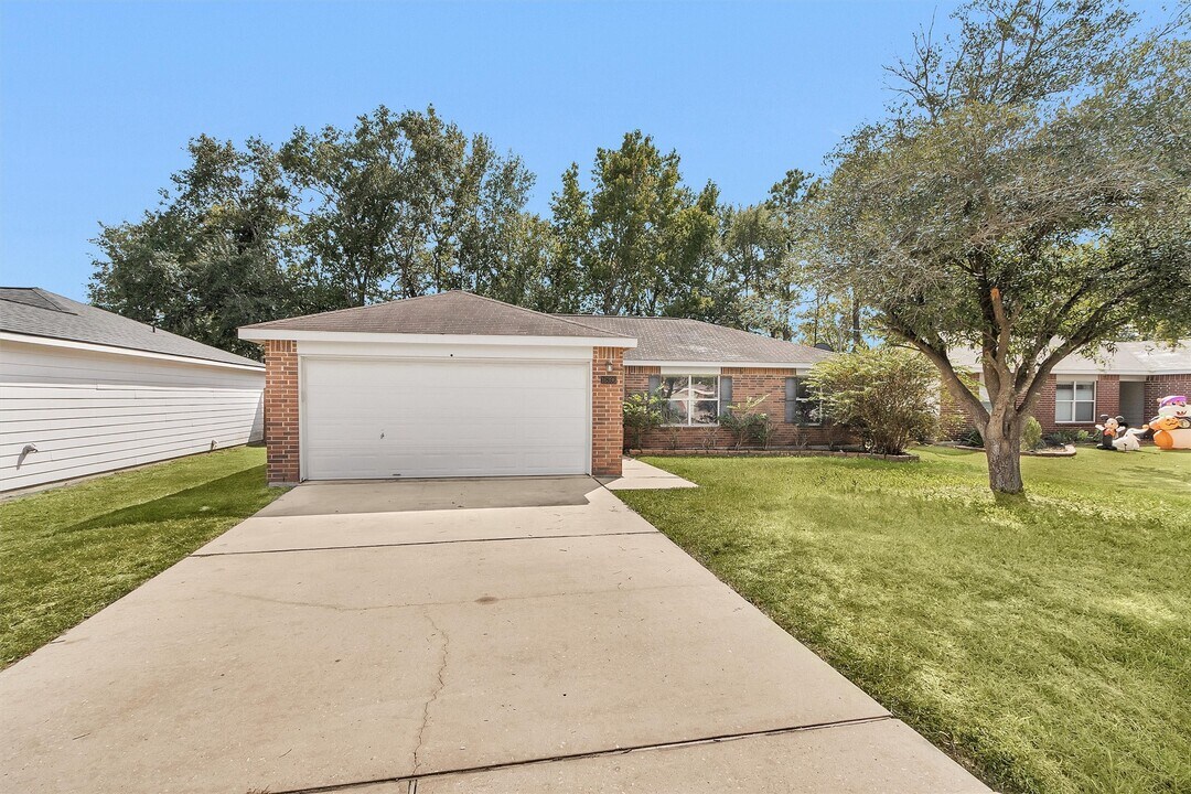16396 Many Trees Ln in Conroe, TX - Building Photo