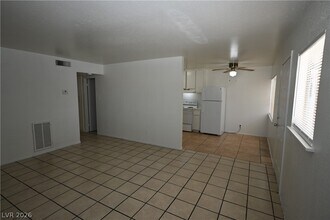 6428 Casada Way in Las Vegas, NV - Building Photo - Building Photo