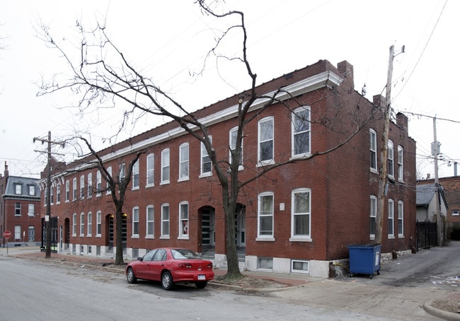 2303 S 9th St in St. Louis, MO - Foto de edificio - Building Photo