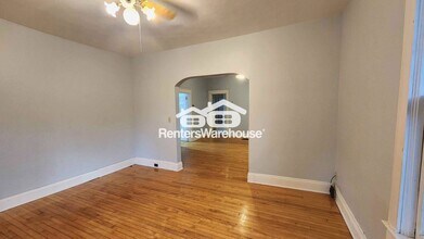 1427 Hayden Ave in Altoona, WI - Foto de edificio - Building Photo
