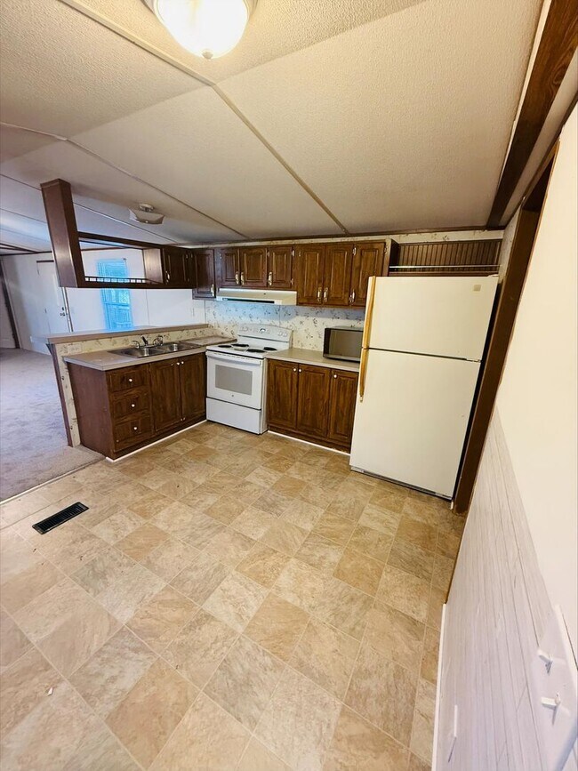 1066 Worthville Rd in Randleman, NC - Building Photo - Building Photo