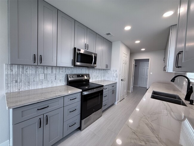6518 Briar Terrace Dr in Houston, TX - Building Photo - Building Photo