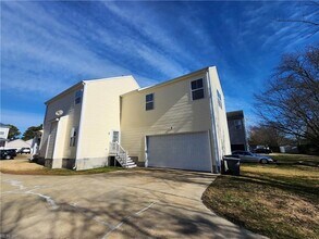 23 Regal Way in Hampton, VA - Building Photo - Building Photo