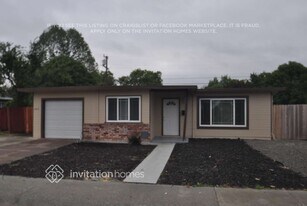 402 Tregaskis Ave in Vallejo, CA - Building Photo