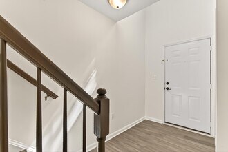 239 Golden Larch Ter NE in Leesburg, VA - Foto de edificio - Building Photo