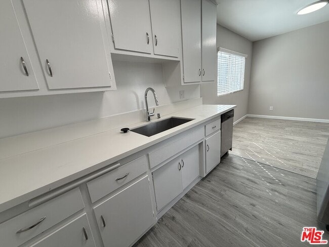 2020 Preuss Rd in Los Angeles, CA - Building Photo - Building Photo