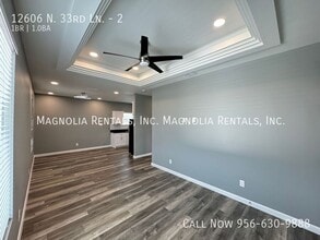12606 N 33rd Ln, Unit 2 in Edinburg, TX - Foto de edificio - Building Photo