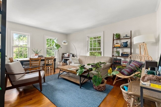 2 Garden Ct, Unit #4