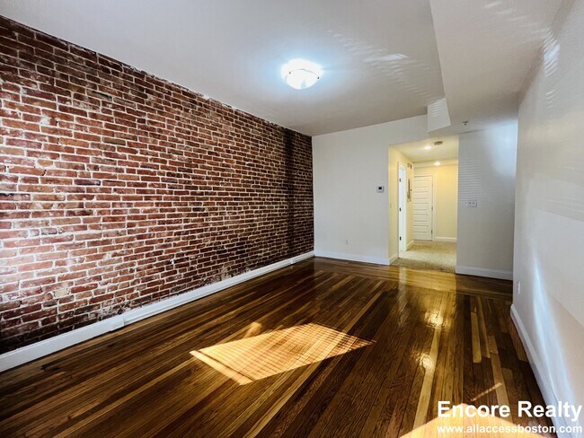 56 Ashford St, Unit 2 in Boston, MA - Building Photo - Building Photo