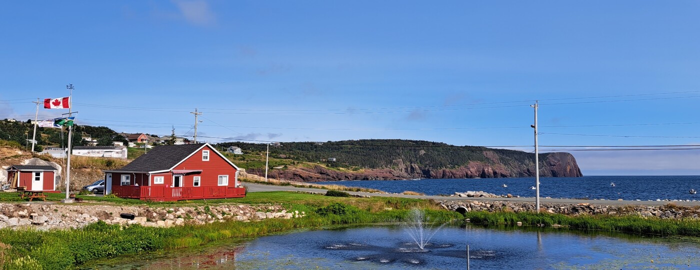 391 Windgap Rd in Flatrock, NL - Building Photo