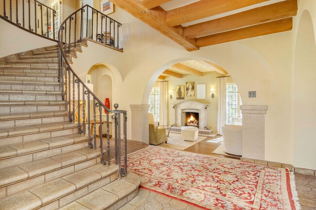 property at 500 N Las Palmas Ave