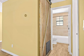 103 N Forsyth St in Bunnell, FL - Building Photo - Building Photo