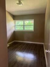 1917 S Riverview Cir in Albany, GA - Building Photo - Building Photo