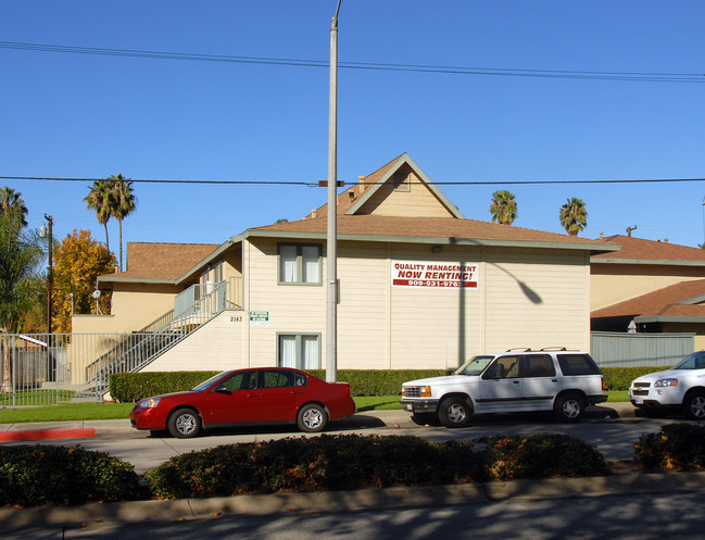 2143 N Towne Ave in Pomona, CA - Building Photo - Building Photo