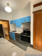 849 Beacon St, Unit 4 in Boston, MA - Foto de edificio - Building Photo