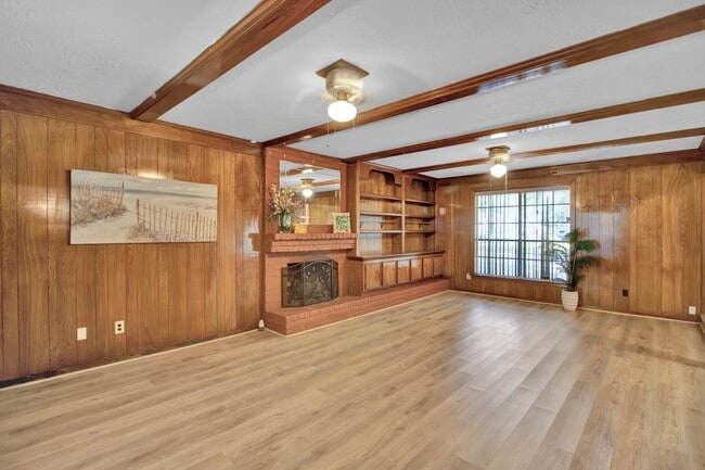 property at 5703 Havenwoods Dr