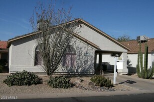 6570 S Cypress Point Dr in Chandler, AZ - Building Photo