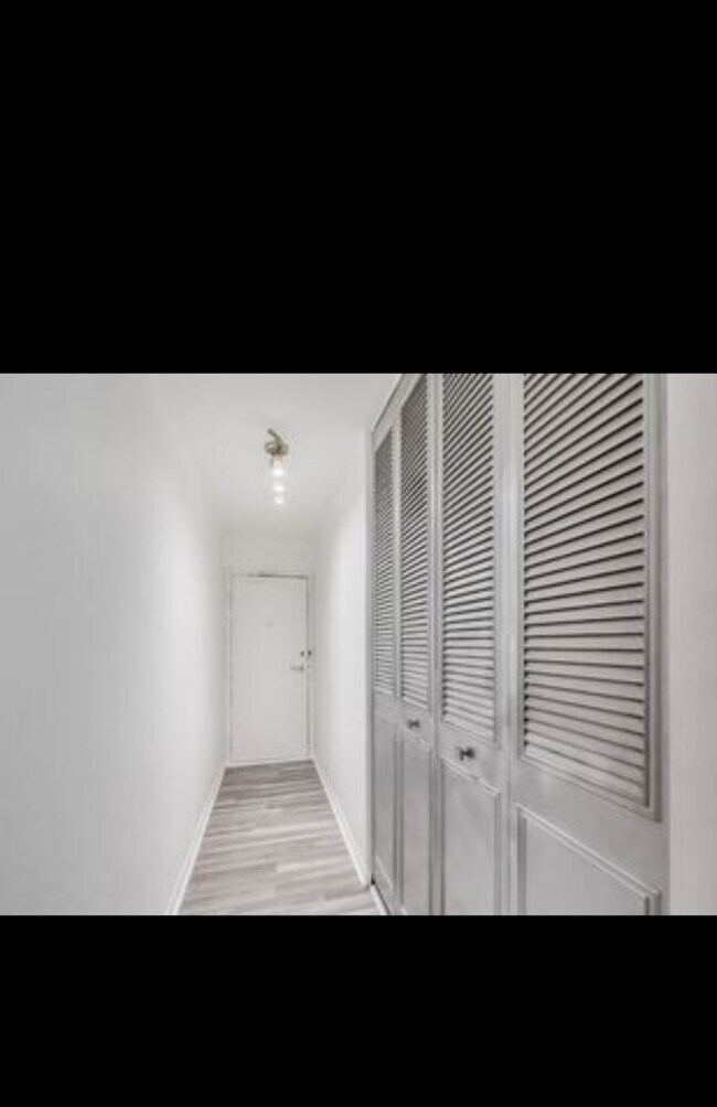 6171 N Sheridan Rd, Unit 1508 in Chicago, IL - Building Photo - Building Photo