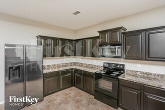 4252 Glen Abbey Dr in Crowley, TX - Foto de edificio - Building Photo