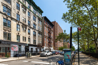 264 E Second St in New York, NY - Building Photo - Building Photo