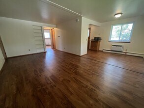 2414 Brentwood Pky in Madison, WI - Building Photo - Building Photo