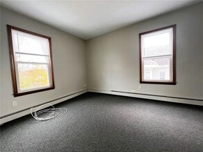 44 Summit St in Woonsocket, RI - Building Photo - Building Photo