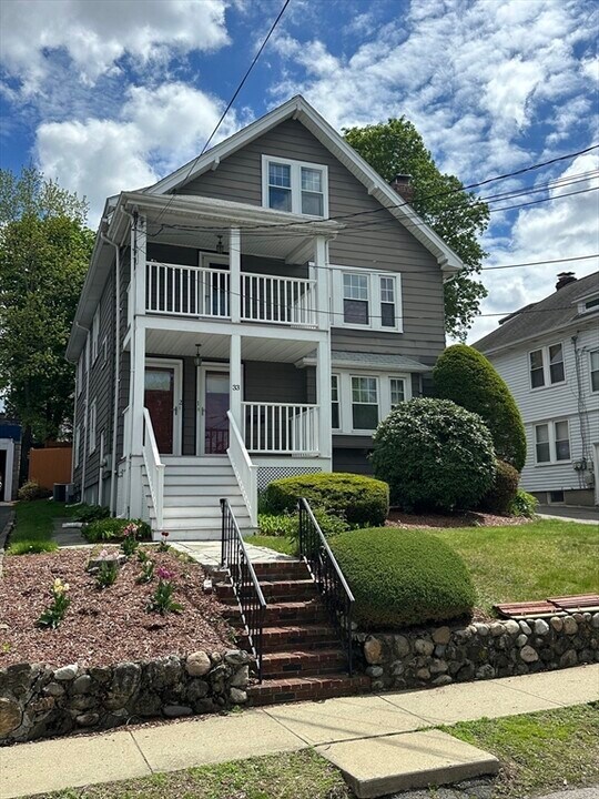 33 Gilbert Rd in Belmont, MA - Building Photo