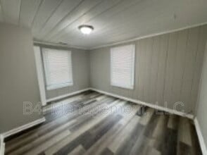 211 Banks St in Lagrange, GA - Building Photo - Building Photo