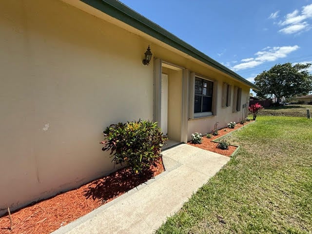 property at 1427 Summit Run Cir