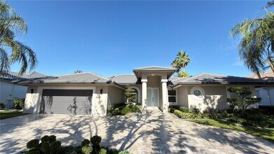 3767 Oak Ridge Cir in Weston, FL - Building Photo - Building Photo