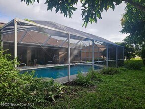 911 Wood Creek Dr in Melbourne, FL - Building Photo - Building Photo