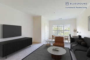 80 N Central Ave in Hempstead, NY - Building Photo