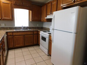 504 Club Villa Court in Kathleen, GA - Building Photo - Building Photo