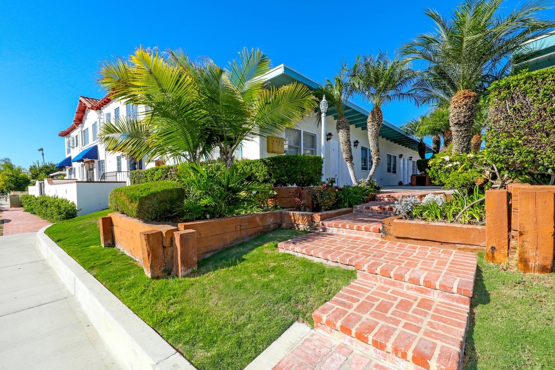 1606 Calle Las Bolas in San Clemente, CA - Building Photo