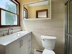 43 Elm Ave in Glen Cove, NY - Building Photo - Building Photo
