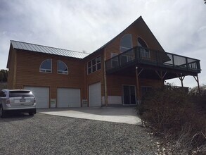 45 Riverview Dr in Coulee Dam, WA - Building Photo - Building Photo