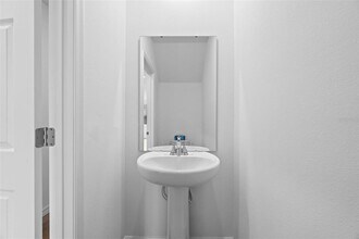 16353 Bird of Paradise Ave in Clermont, FL - Building Photo - Building Photo