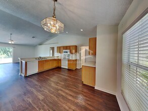1037 Sandhill St in Groveland, FL - Building Photo - Building Photo