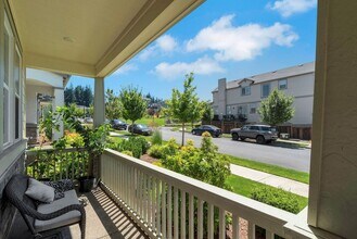 16855 SW Townsville St in Tigard, OR - Foto de edificio - Building Photo