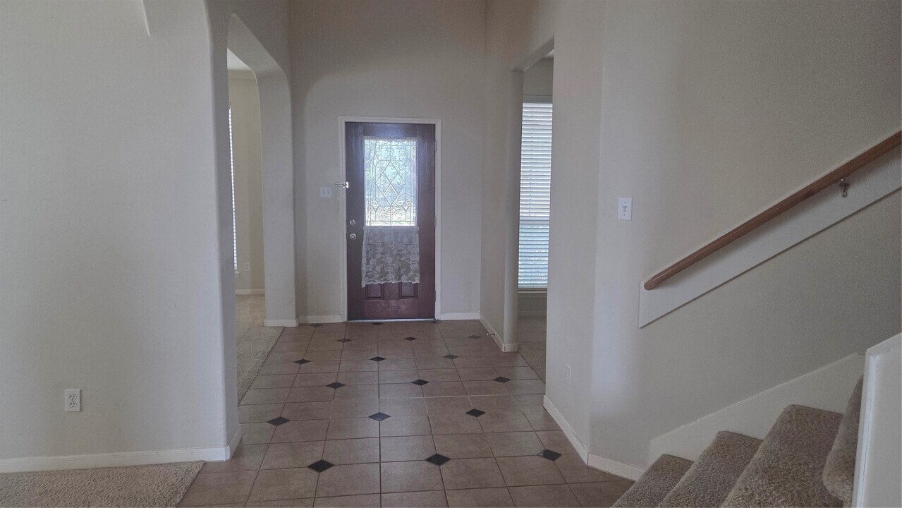 2103 Trinity Manor Ln in Richmond, TX - Building Photo