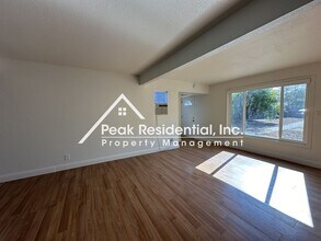 2225 18th Ave in Sacramento, CA - Building Photo - Building Photo