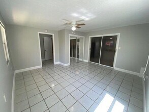 522-552 52nd St in West Palm Beach, FL - Building Photo - Building Photo
