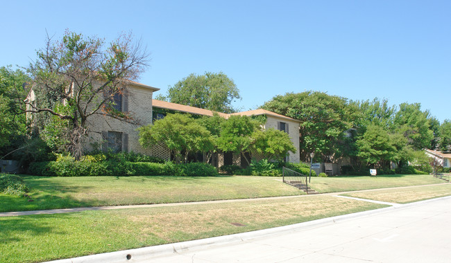 Birchman Apartments in Fort Worth, TX - Building Photo - Building Photo