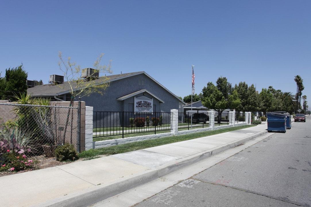 Kirby Terrace Senior in Hemet, CA - Building Photo