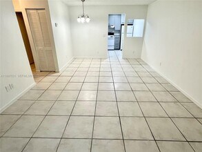 10992 Royal Palm Blvd in Coral Springs, FL - Building Photo - Building Photo