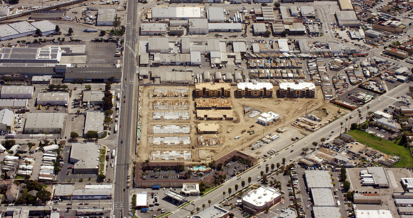 Gateway Station in Oxnard, CA - Building Photo