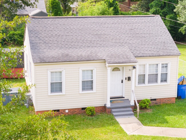 915 Anarine Rd in Fayetteville, NC - Building Photo - Building Photo