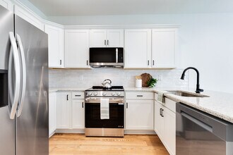 Cottages at Creekview in Lafayette, LA - Building Photo - Building Photo